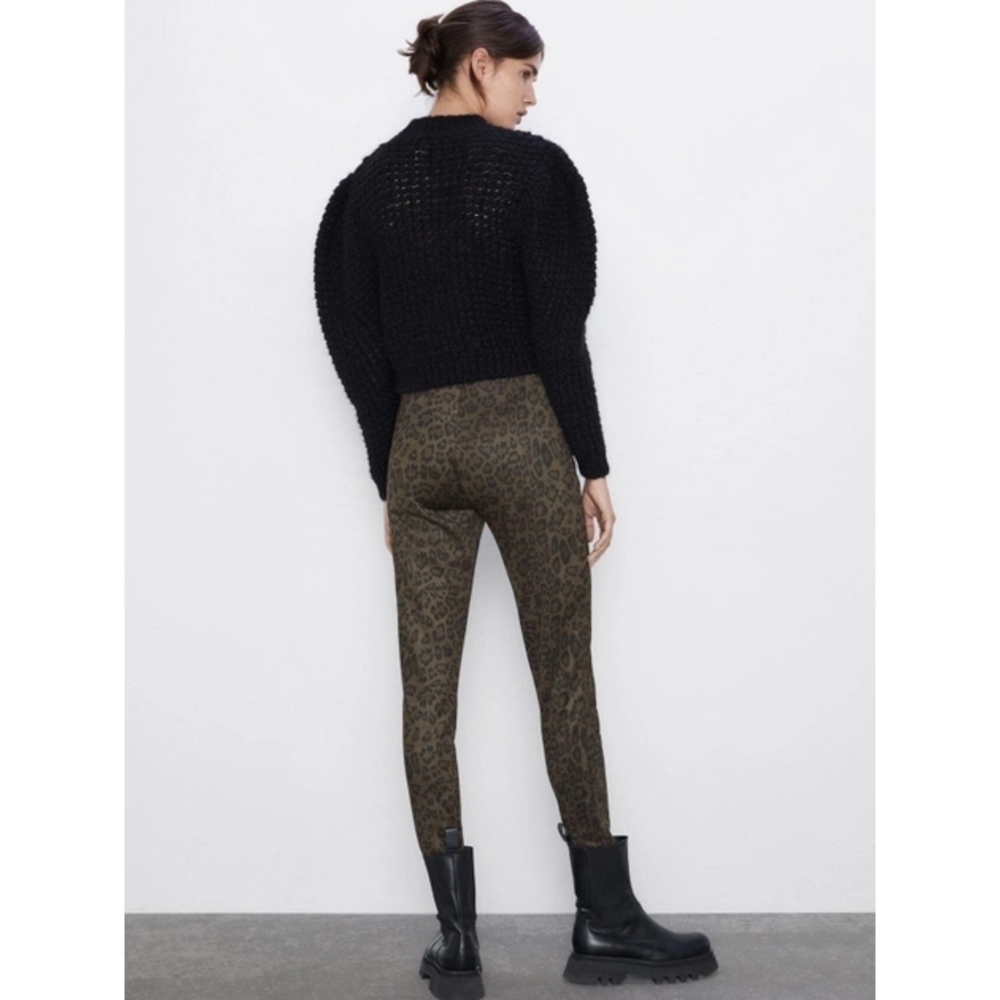 Zara | Faux Suede Leopard Hi-Rise Leggings - Picture 2 of 8